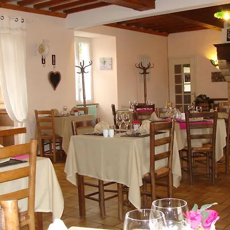 Maison d'hôtes Des Bonnes Gens Saint-Aubin-du-Perron